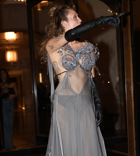 Image 9885333 from Miley Cyrus