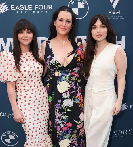 Image 9879123 from Melanie Lynskey