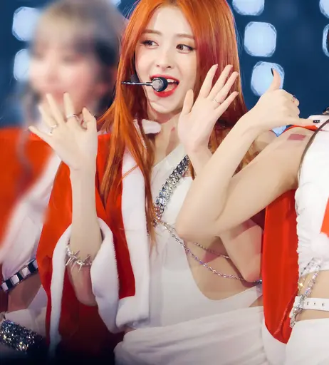 Image 9862822 from Huh Yunjin 허윤진 | LESSERAFIM