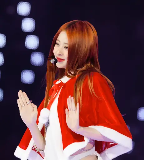 Image 9862827 from Huh Yunjin 허윤진 | LESSERAFIM