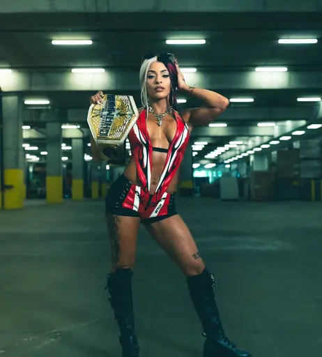 Image 9862789 from Zelina Vega // Thea Trinidad