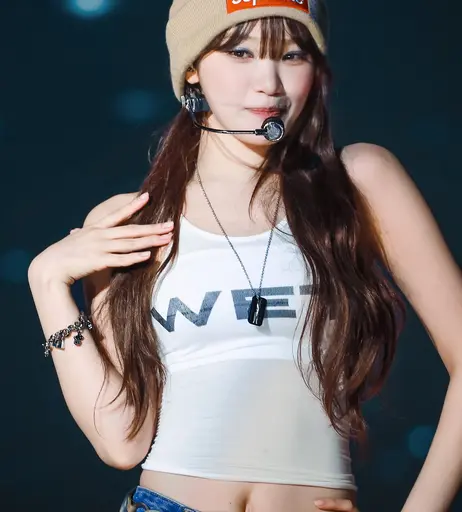Image 9862653 from Kim Chaewon 김채원 [Le Sserafim]