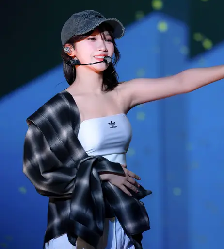 Image 9862675 from Kim Chaewon 김채원 [Le Sserafim]