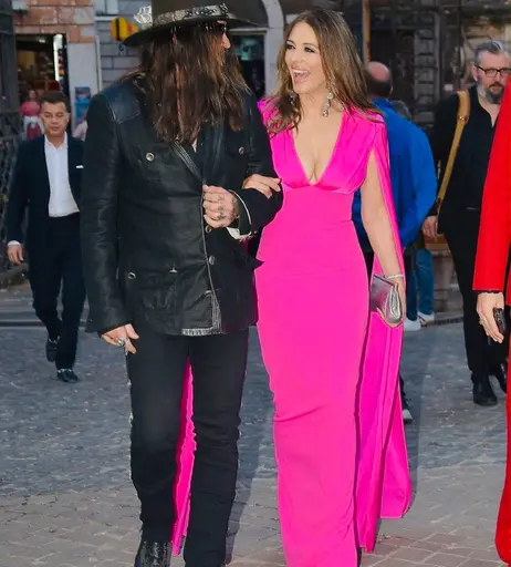 Image 9862045 from Elizabeth Hurley