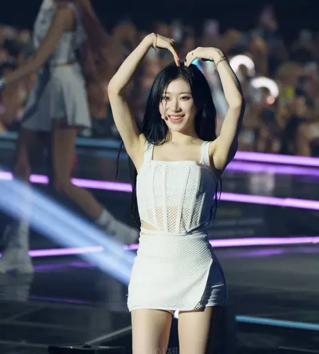 Image 9863531 from Chaeryeong - ITZY (채령)
