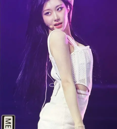 Image 9863536 from Chaeryeong - ITZY (채령)