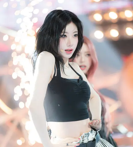 Image 9863535 from Chaeryeong - ITZY (채령)