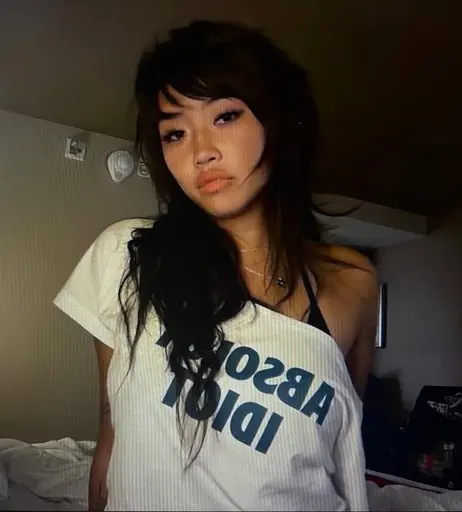 Image 9863765 from beabadoobee radvxz