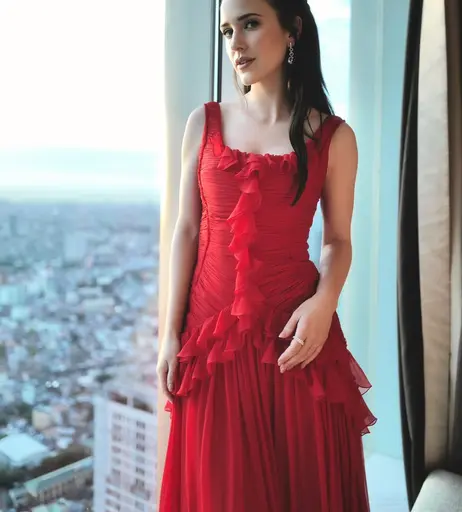 Image 9863667 from Rachel Brosnahan (Marvelous Mrs. Maisel)