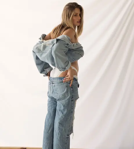 Image 9863987 from Natalie Jayne Roser/ Series Magazine