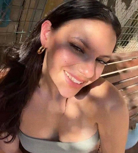 Image 9850553 from Dafne Keen