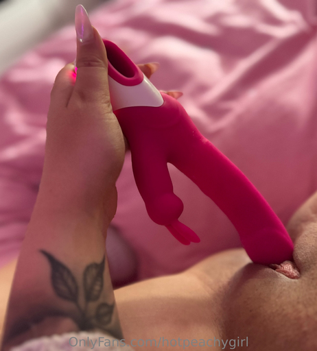 Image 9825281 from Hotpeachygirl