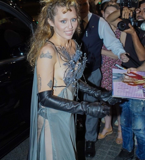 Image 9826793 from Miley Cyrus