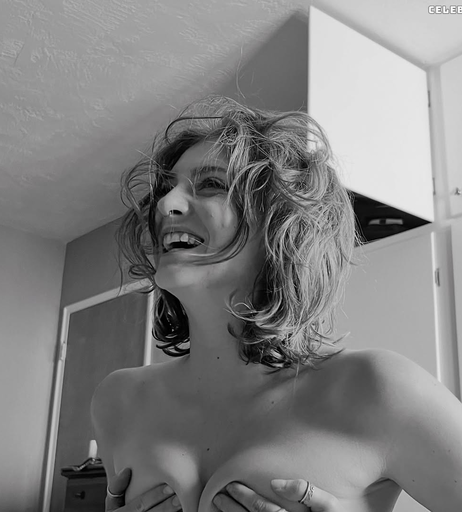Image 9822217 from Willow Shields