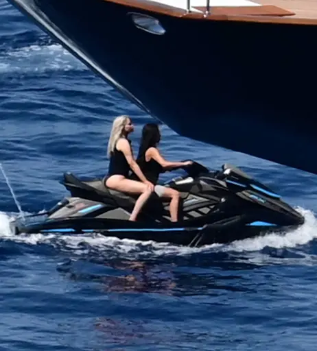 Image 9808689 from Kim Kardashian