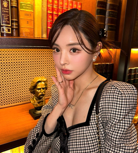 Image 9975339 from Neu-Seol Lee