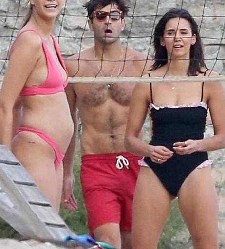 Image 9955707 from Nina Dobrev