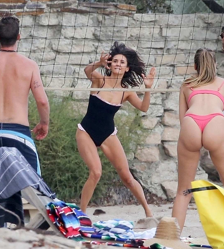 Image 9955699 from Nina Dobrev