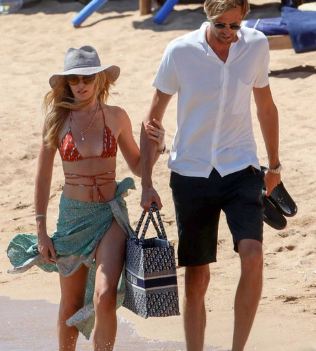 Image 9955654 from Abbey Clancy