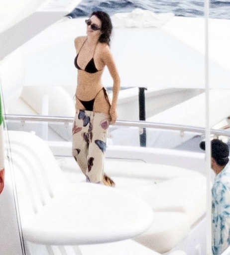 Image 9955372 from Kendall Jenner