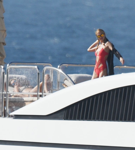 Image 9956659 from Paris Hilton