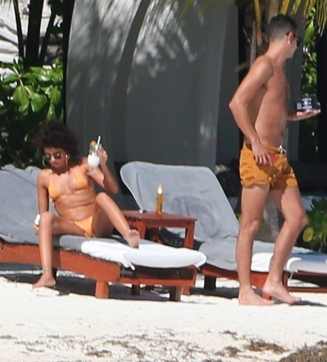 Image 9935686 from Sarah Hyland