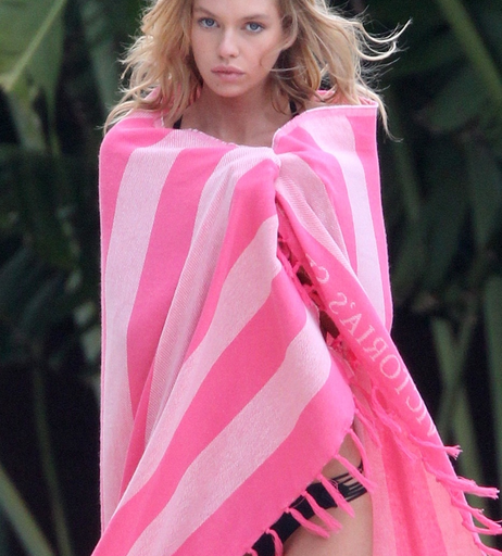 Image 9919257 from Stella Maxwell