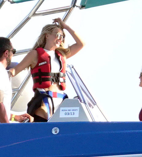 Image 9907581 from Julianne Hough