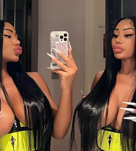 Image 907332 from clermonttwins