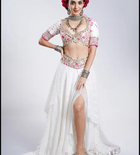 Image 8167785 from Kiara Advani