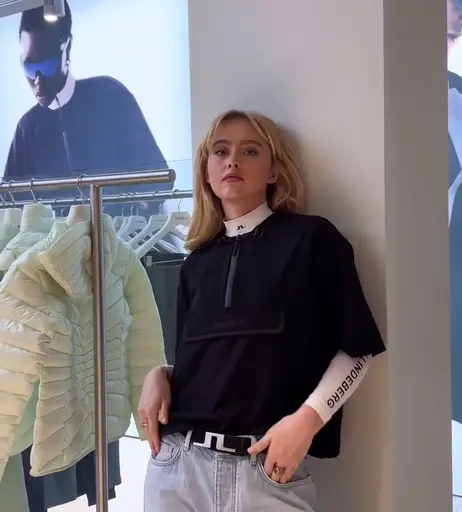 Image 8127795 from Kathryn Newton