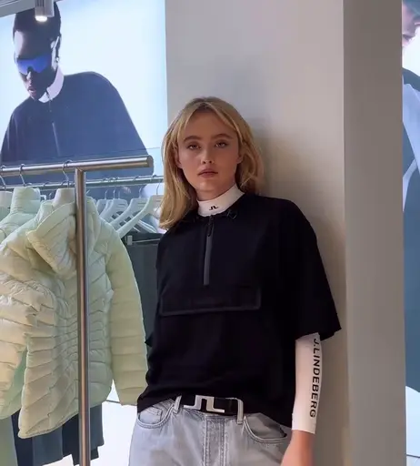 Image 8127794 from Kathryn Newton