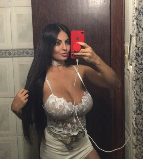 Image 8122296 from Viviane Costa / Vivi Costa