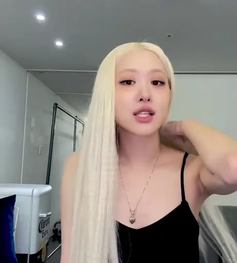 Image 8128013 from Rosé || Roseanne Park - BLΛƆKPIИK ( BLACKPINK )
