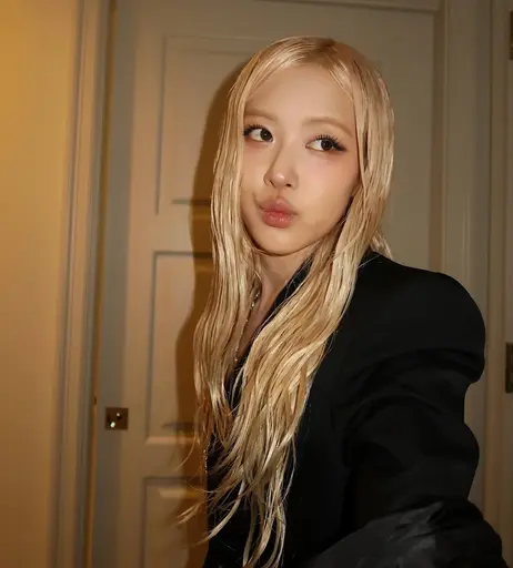 Image 8128036 from Rosé || Roseanne Park - BLΛƆKPIИK ( BLACKPINK )
