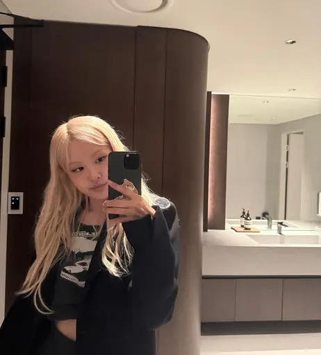 Image 8128034 from Rosé || Roseanne Park - BLΛƆKPIИK ( BLACKPINK )