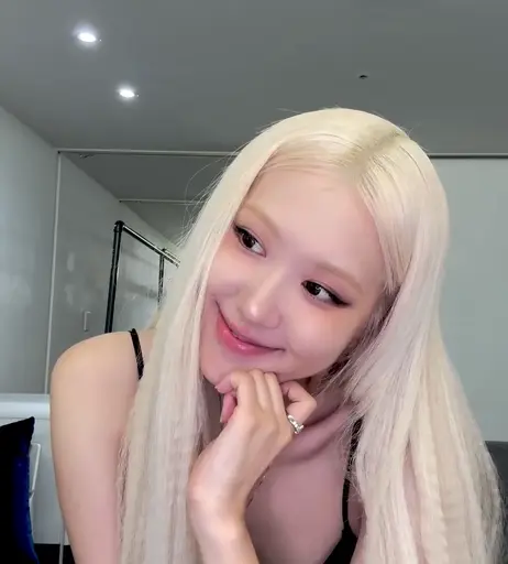 Image 8128028 from Rosé || Roseanne Park - BLΛƆKPIИK ( BLACKPINK )