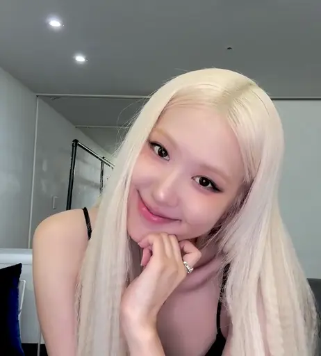 Image 8128027 from Rosé || Roseanne Park - BLΛƆKPIИK ( BLACKPINK )