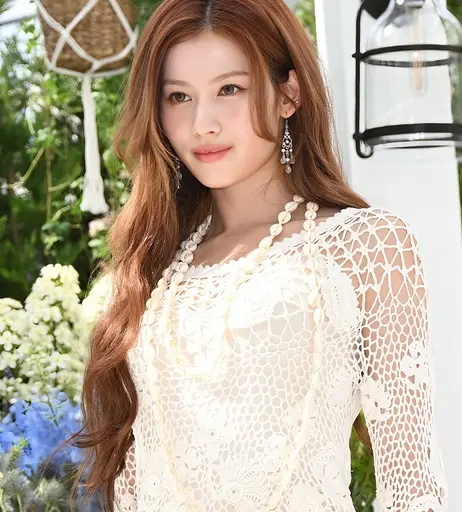 Image 8116843 from Minatozaki Sana (TWICE)