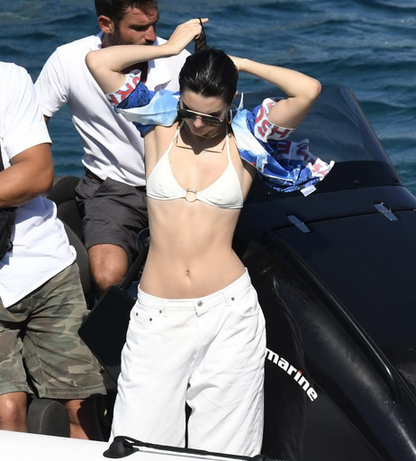 Image 8112436 from Kendall Jenner