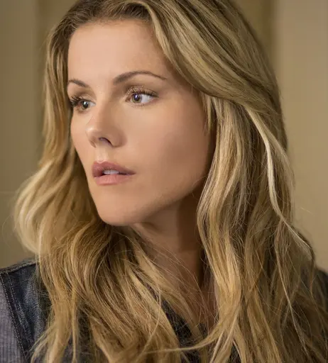 Image 8106980 from Kathleen Robertson (canadian girl)