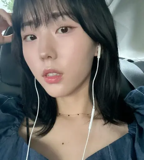 Image 8236340 from Laurine ASMR