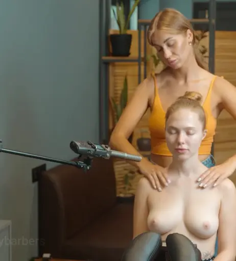 Image 8224264 from Lady barbers Asmr