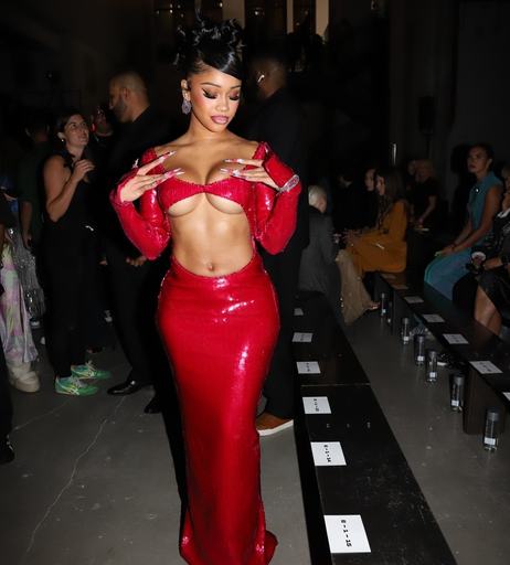 Image 8399669 from Saweetie