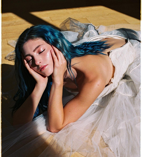 Image 8399255 from Willow Shields