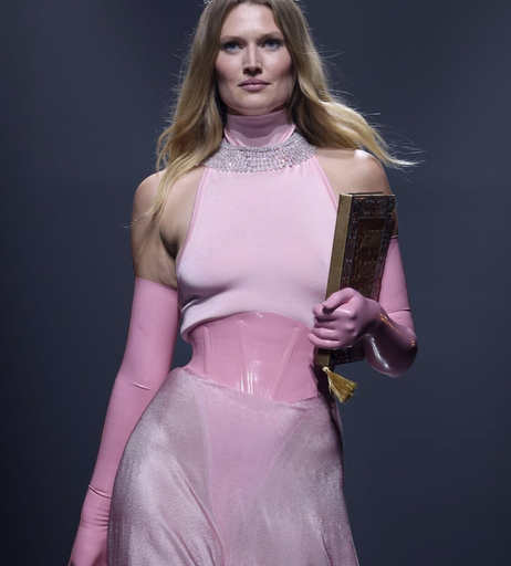 Image 8398464 from Toni Garrn