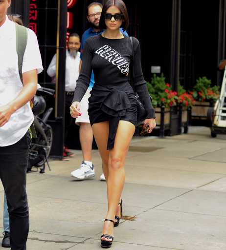 Image 8398619 from Dua Lipa