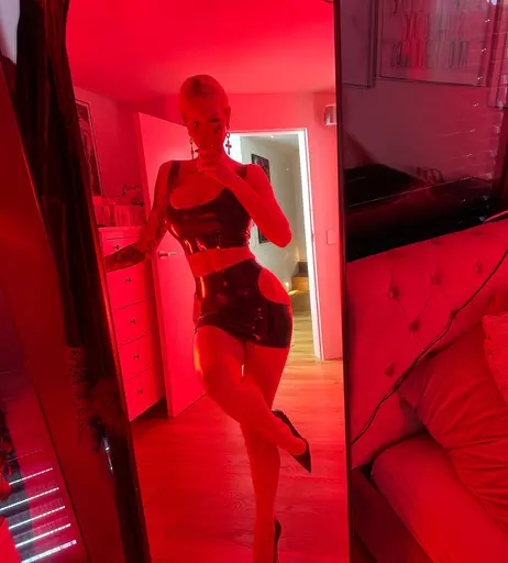 Image 8361616 from ASMR Amy | Amy Starr | Amy Lefox