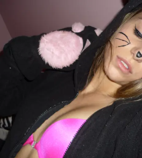 Image 8361171 from Serafina / VixenMeow / MiniGxo
