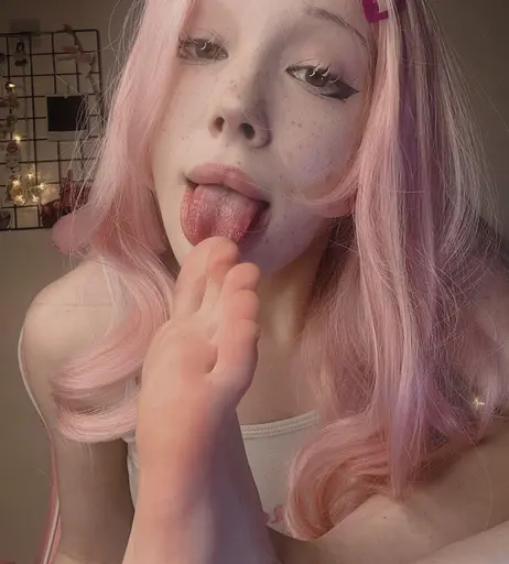 Image 8361105 from Lilmollypill